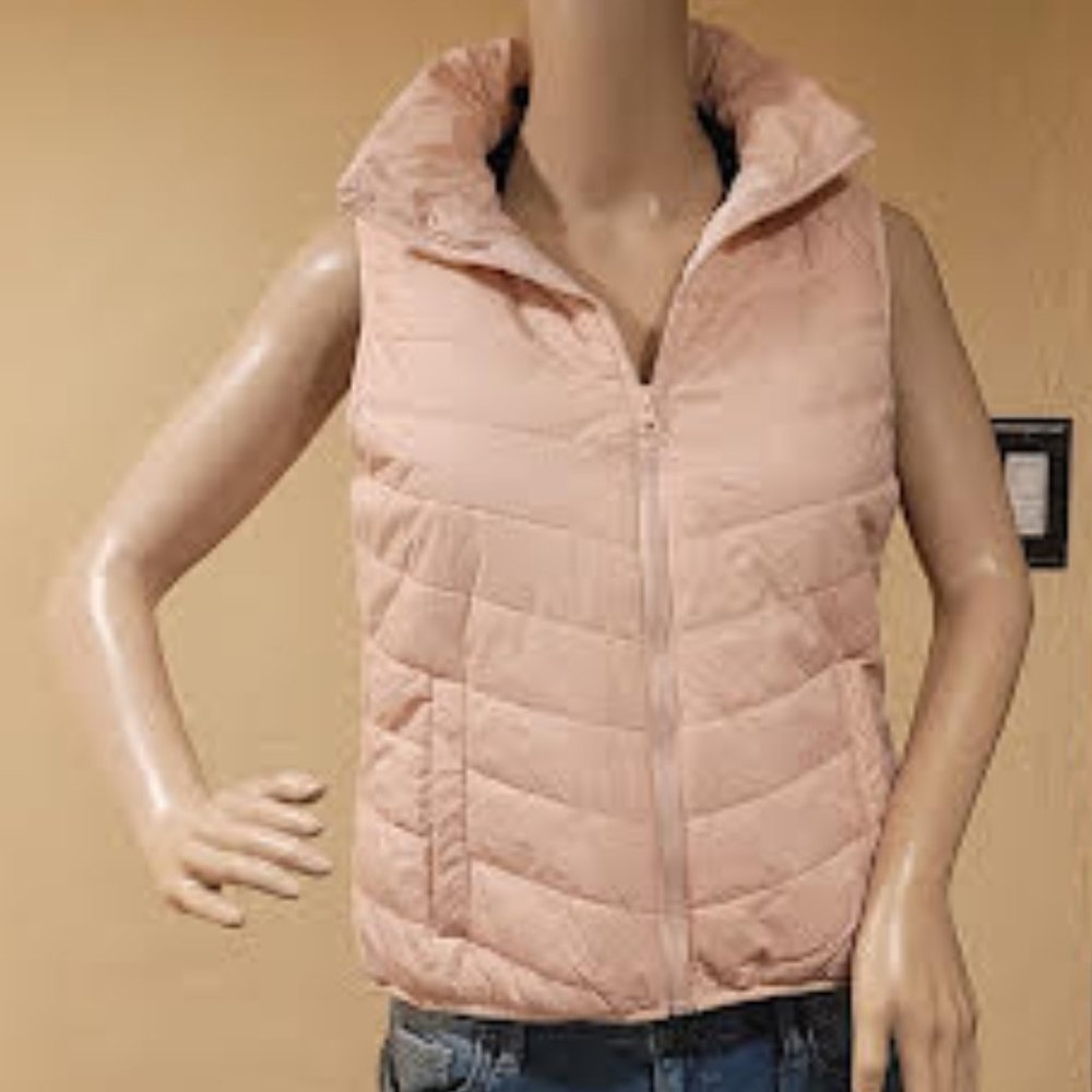 NWT Arizona Jean Company Rose Quartz women's medium lightweight puffer vest - Picture 7 of 9